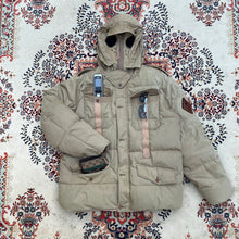 Load image into Gallery viewer, ARCHIVE CP Company Explorer Dunjakke