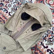 Load image into Gallery viewer, ARCHIVE CP Company Explorer Dunjakke