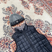 Load image into Gallery viewer, Nike (S) Quilted Gilet
