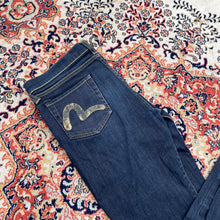 Load image into Gallery viewer, Evisu (W30/L31) Jeans
