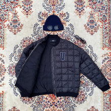 Load image into Gallery viewer, Versace (M) Quilted Puffer Jakke
